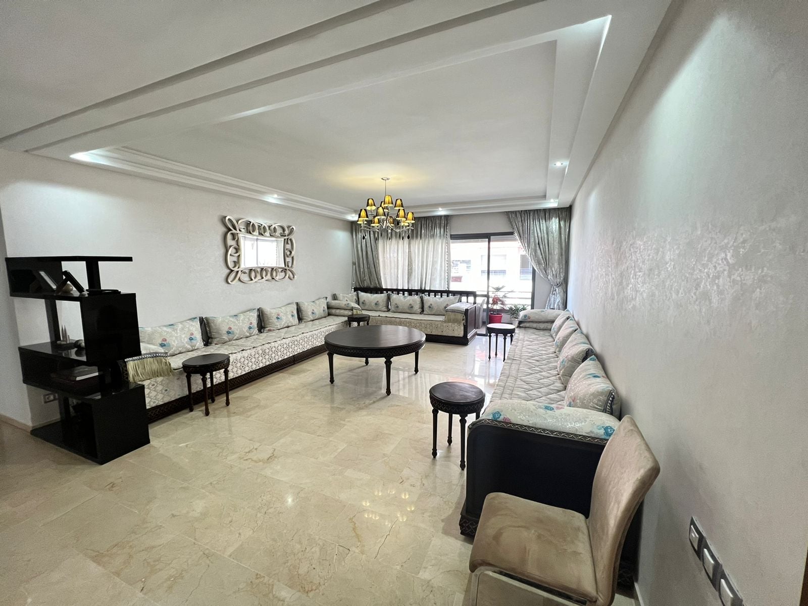 Coquet appartement 2chambres à vendre à Maarif extension 