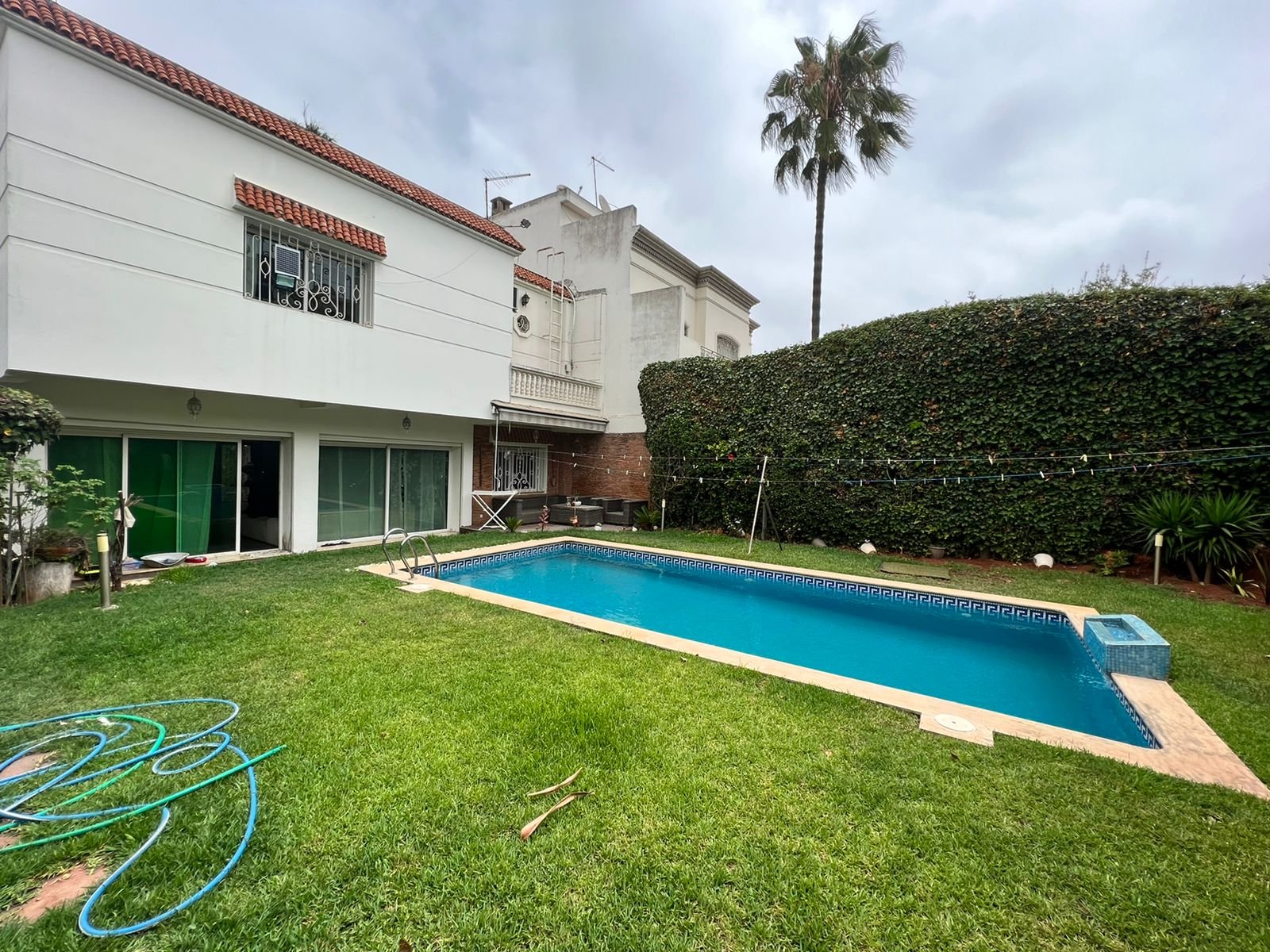 A vendre luxueuse villa moderne à Polo 