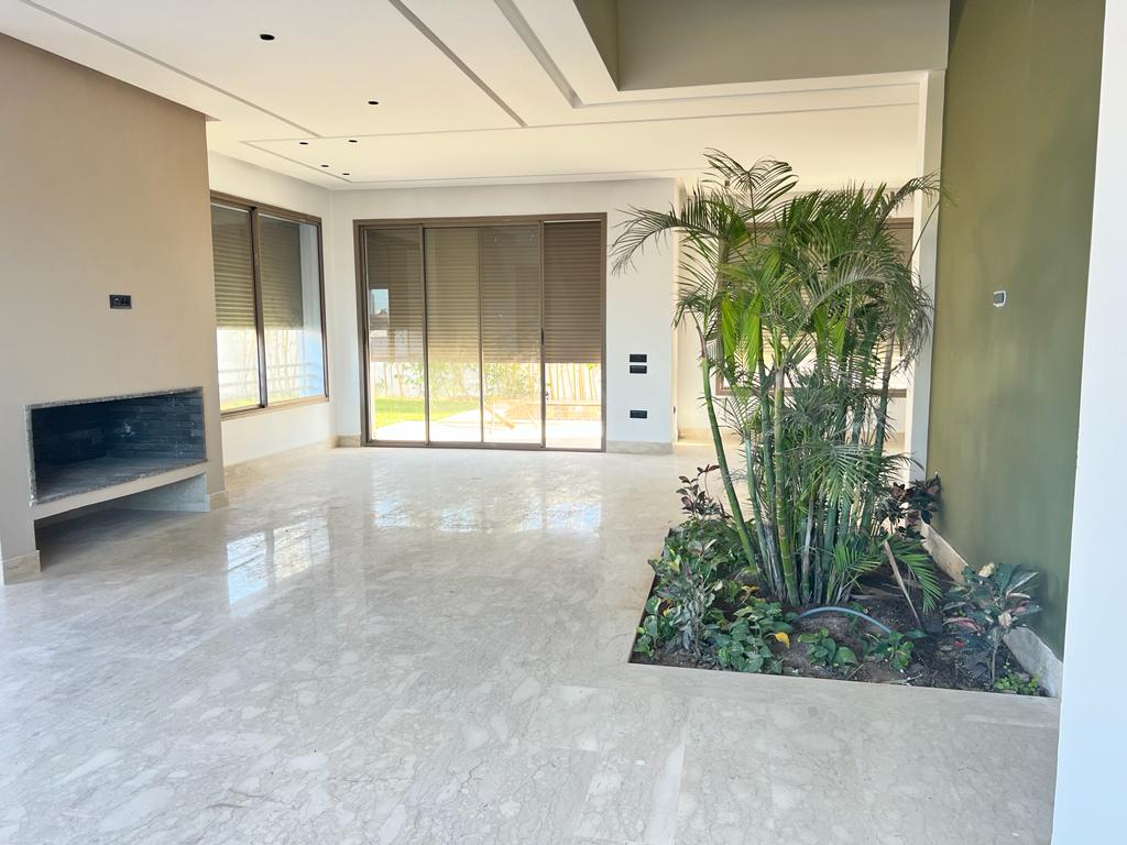 Sublime VILLA à louer VIDE à Ain Diab