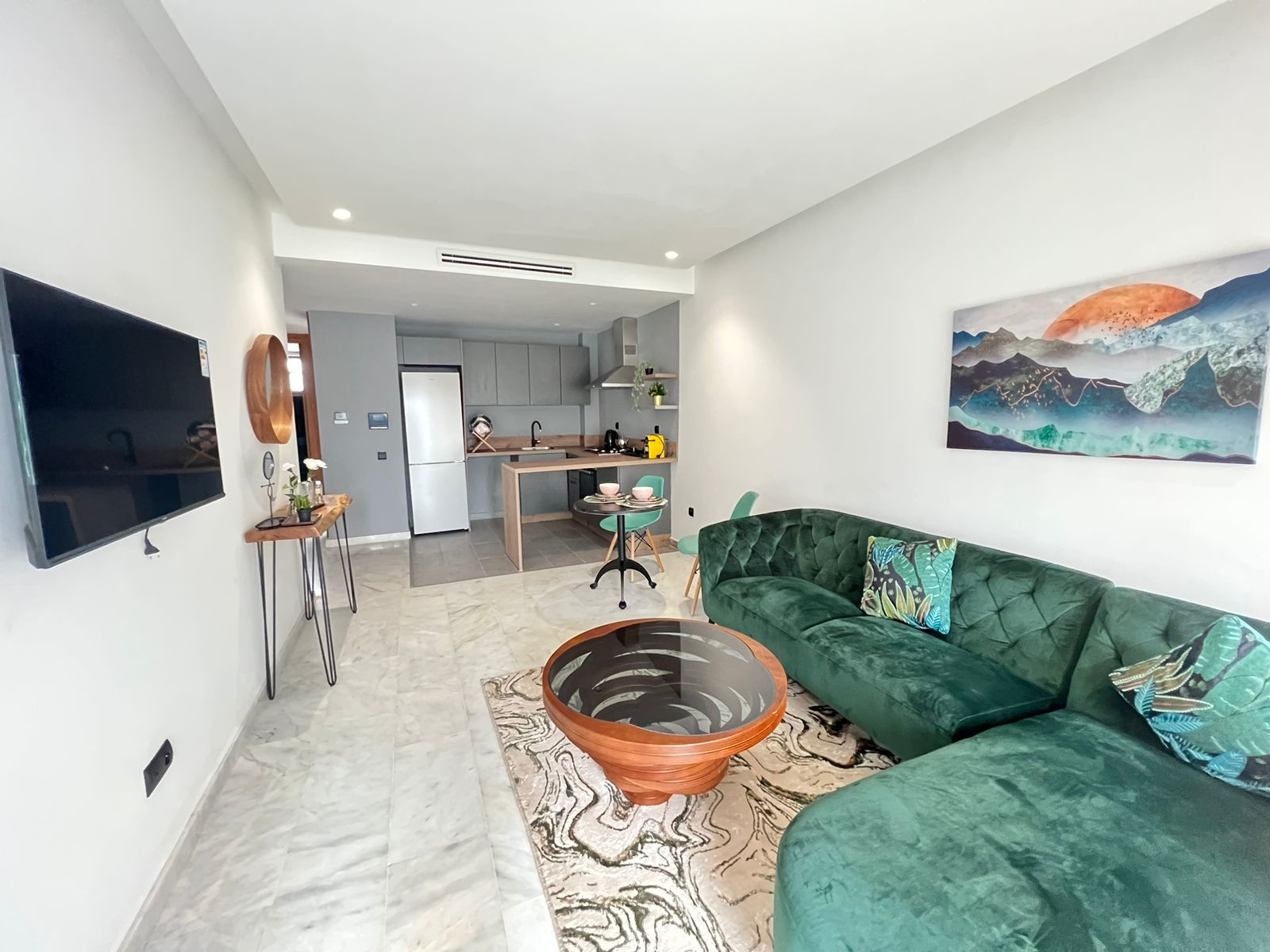 Studio neuf moderne à louer au princesses